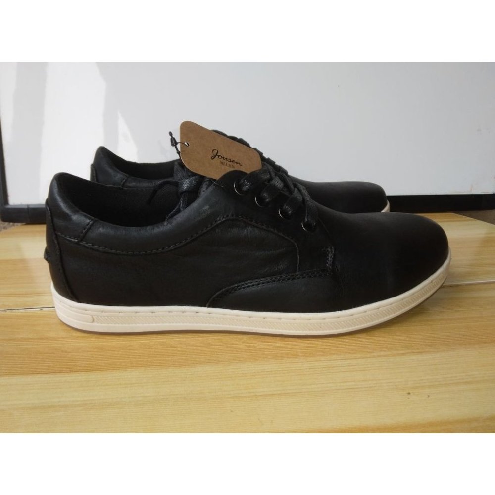 Jonsen Milan shoes new black and white size 8 men sneaker in box